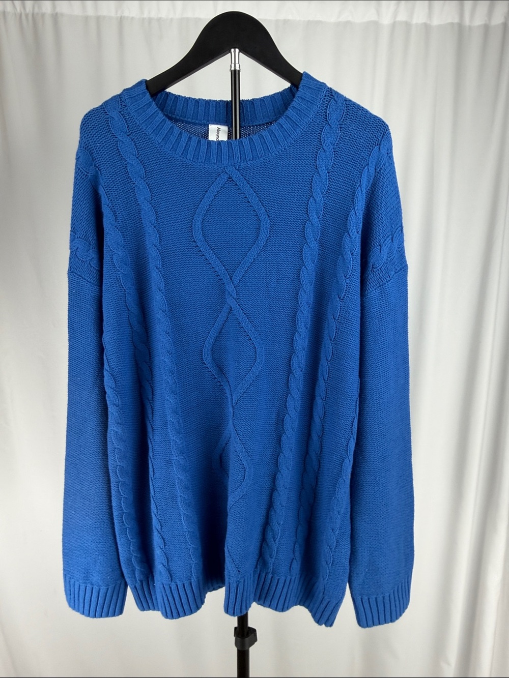 Abound Women’s Medium Cobalt Blue Cable Knit Crewneck Sweater NWOT